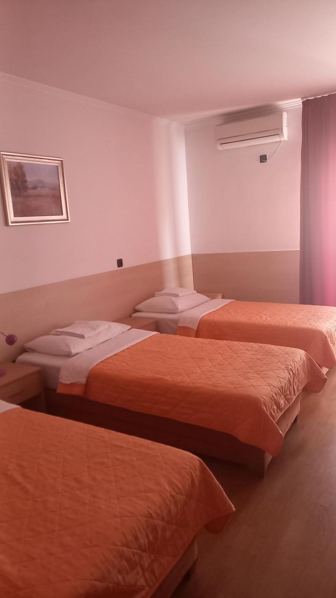 Hotel Viv Trebinje Rum bild
