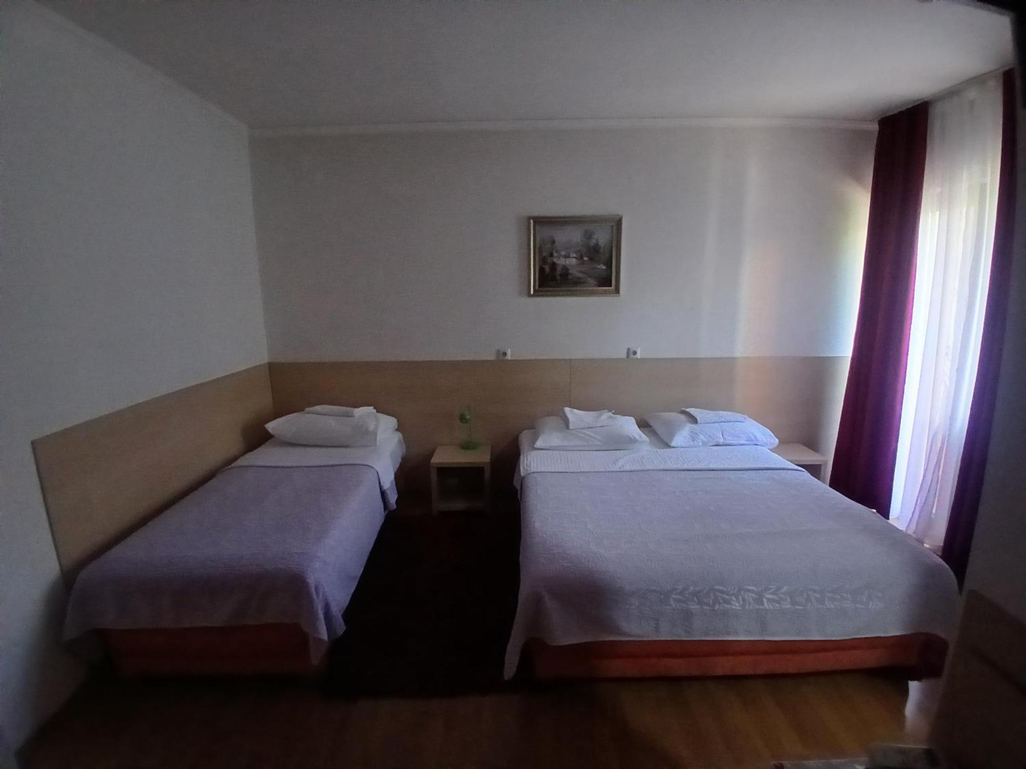 Hotel Viv Trebinje Exteriör bild