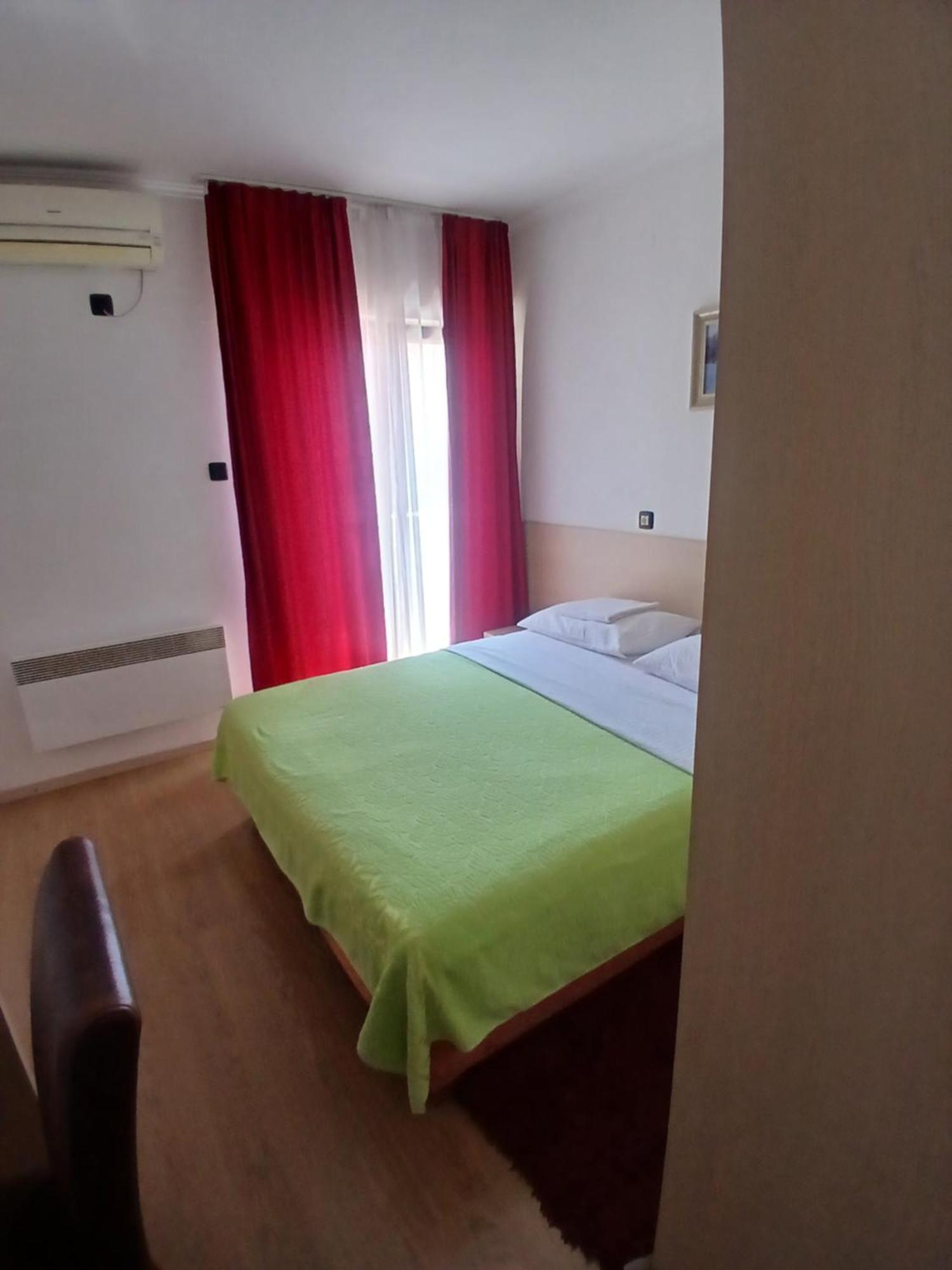 Hotel Viv Trebinje Exteriör bild